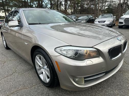 2011 BMW 528 528i
