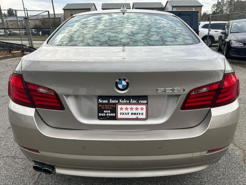 2011 BMW 528 528i