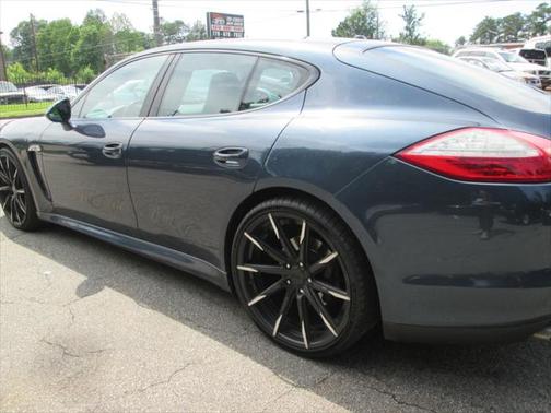 2013 Porsche Panamera 4