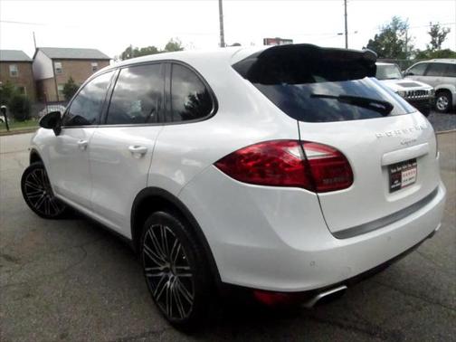 2014 Porsche Cayenne Base