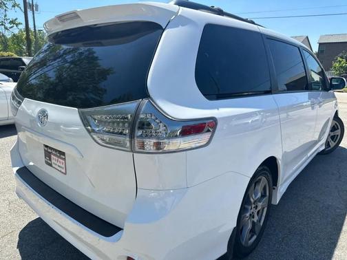 2018 Toyota Sienna SE