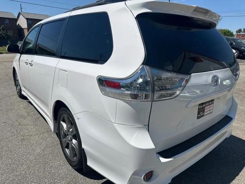 2018 Toyota Sienna SE
