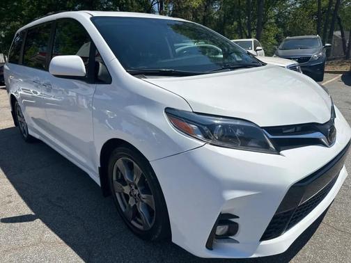 2018 Toyota Sienna SE