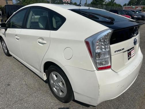 White 2011 Toyota Prius III
