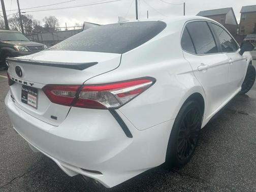 2020 Toyota Camry SE