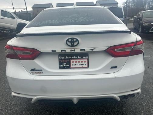 2020 Toyota Camry SE