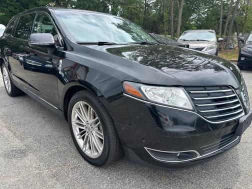 Black 2019 Lincoln MKT Reserve