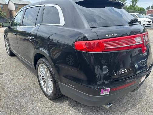 Black 2019 Lincoln MKT Reserve