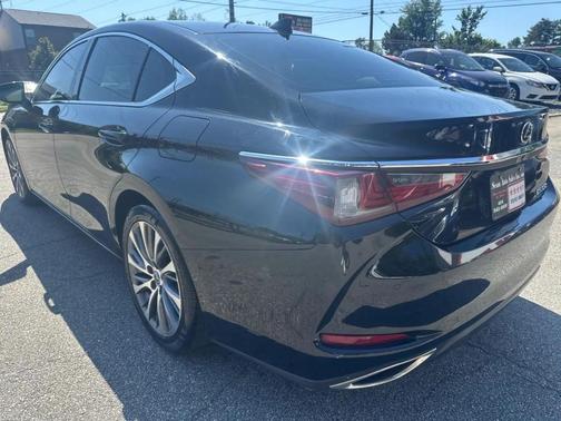 Black 2019 Lexus ES 350 Luxury