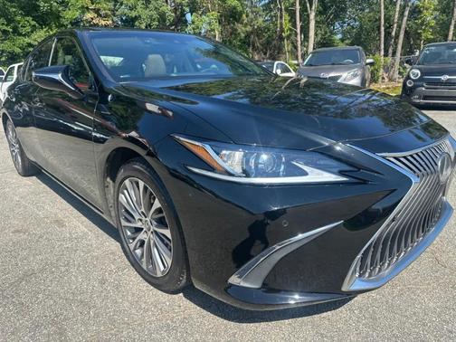 Black 2019 Lexus ES 350 Luxury