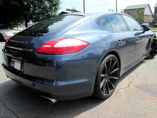 2013 Porsche Panamera 4