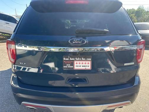 Blue Jeans Metallic 2017 Ford Explorer XLT