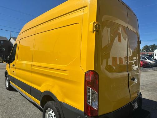 2016 Ford Transit-250 Base