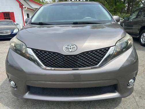 2012 Toyota Sienna SE