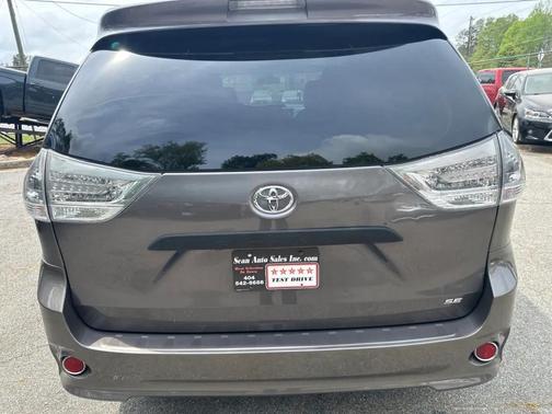 2012 Toyota Sienna SE