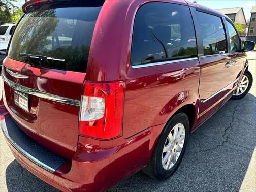 2014 Chrysler Town & Country Touring