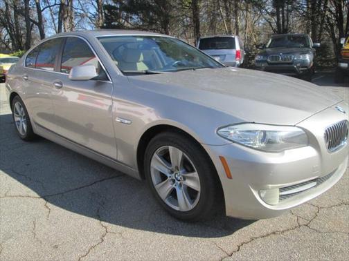 2011 BMW 528 528i