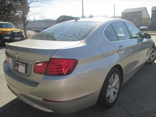 2011 BMW 528 528i