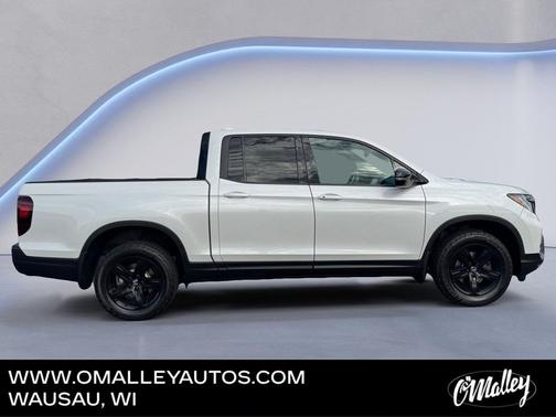 Platinum White Pearl 2023 Honda Ridgeline Black