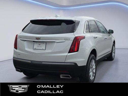 Crystal White Tricoat 2026 Cadillac XT5 Luxury
