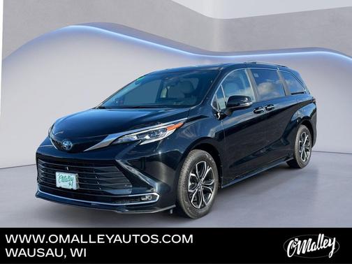 Midnight Black Metallic 2025 Toyota Sienna Platinum