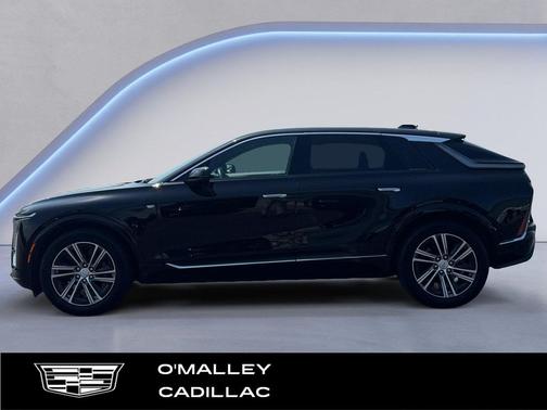 Stellar Black Metallic 2024 Cadillac LYRIQ Luxury