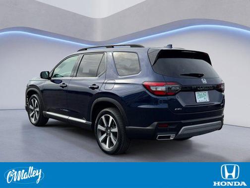 2023 Honda Pilot Touring 8-Passenger