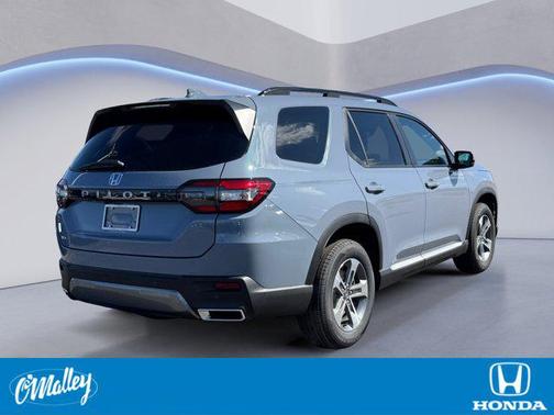 Sonic Gray Pearl 2026 Honda Pilot EX-L