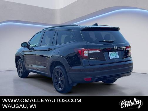 Crystal Black Pearl 2022 Honda Pilot AWD TrailSport