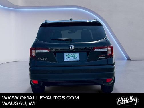 Crystal Black Pearl 2022 Honda Pilot AWD TrailSport
