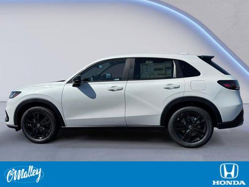 Platinum White Pearl 2026 Honda HR-V AWD Sport