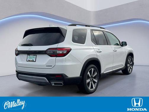 2024 Honda Pilot Touring 8-Passenger