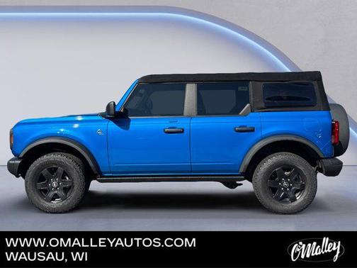 Velocity Blue Metallic 2022 Ford Bronco Black Diamond