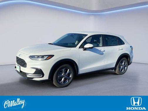 Platinum White Pearl 2026 Honda HR-V LX