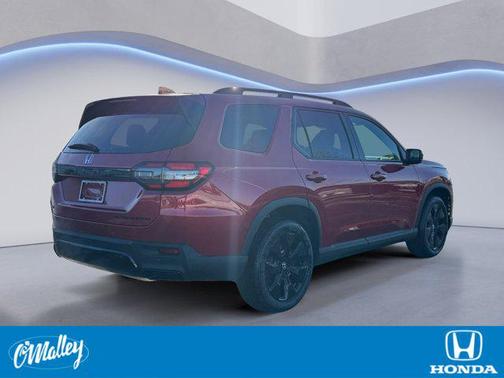 Radiant Red Metallic II 2026 Honda Pilot Black Edition