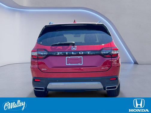 Radiant Red Metallic II 2026 Honda Pilot Elite