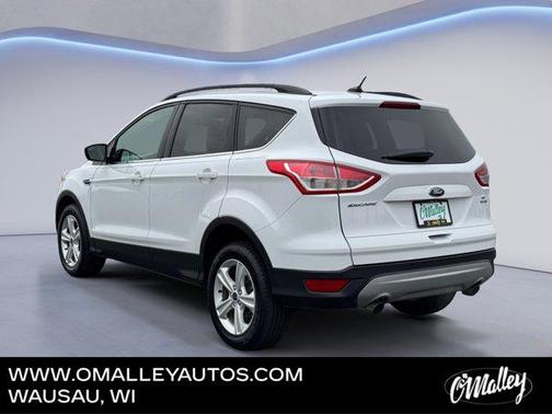 Ruby Red Metallic Tinted Clearcoat 2016 Ford Escape SE