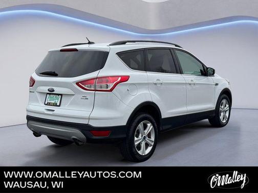 Ruby Red Metallic Tinted Clearcoat 2016 Ford Escape SE