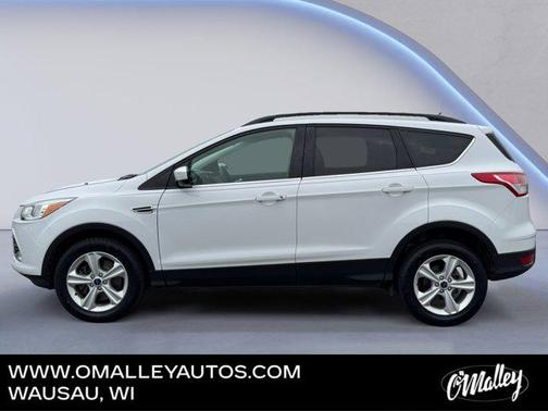 Ruby Red Metallic Tinted Clearcoat 2016 Ford Escape SE