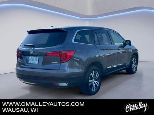 Modern Steel Metallic 2017 Honda Pilot EX-L
