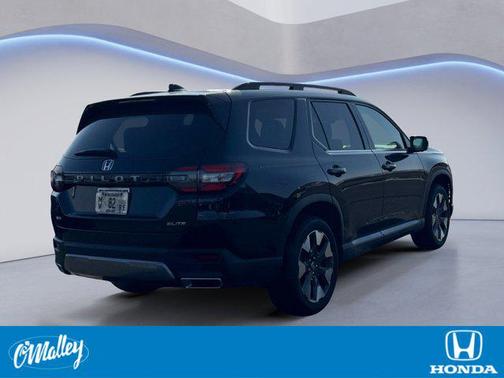 Crystal Black Pearl 2026 Honda Pilot Elite