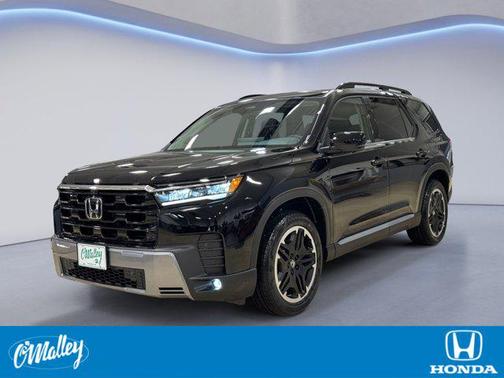 Crystal Black Pearl 2026 Honda Pilot Touring 8-Passenger