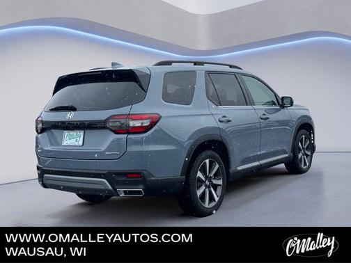 2025 Honda Pilot Touring 8-Passenger