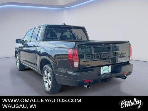 Crystal Black Pearl 2025 Honda Ridgeline RTL