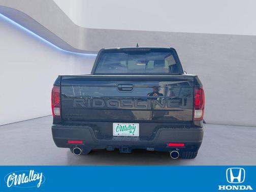 Crystal Black Pearl 2025 Honda Ridgeline RTL