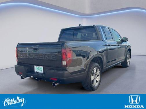 Crystal Black Pearl 2025 Honda Ridgeline RTL