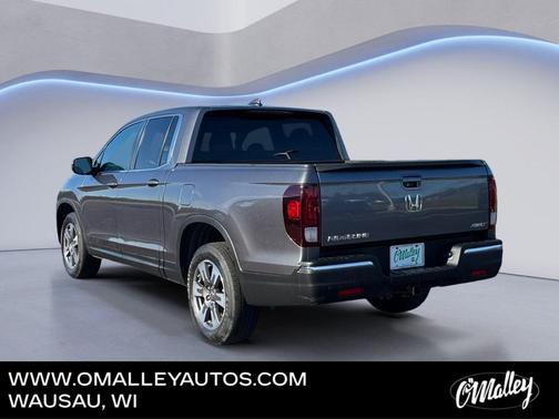 Modern Steel Metallic 2017 Honda Ridgeline RTL