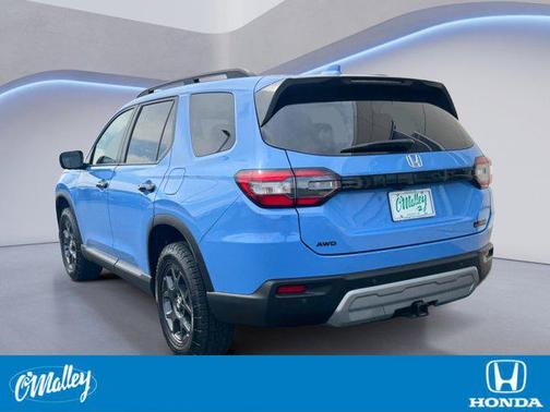 Diffused Sky Pearl 2024 Honda Pilot TrailSport