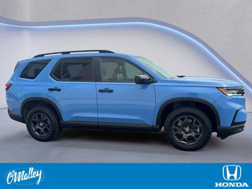 Diffused Sky Pearl 2024 Honda Pilot TrailSport