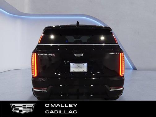 2025 Cadillac Escalade IQ Luxury 2